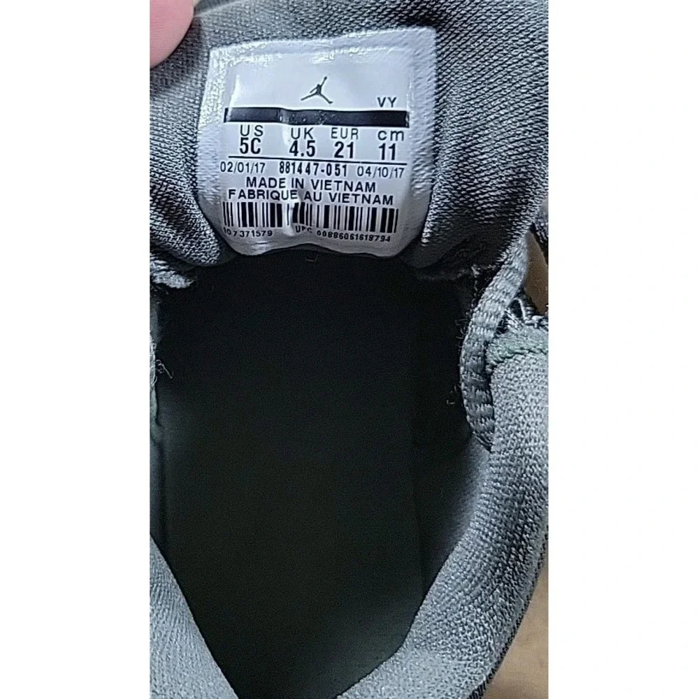 Nike toddler air
